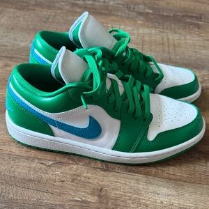 Nike Green and White Women's Shoes